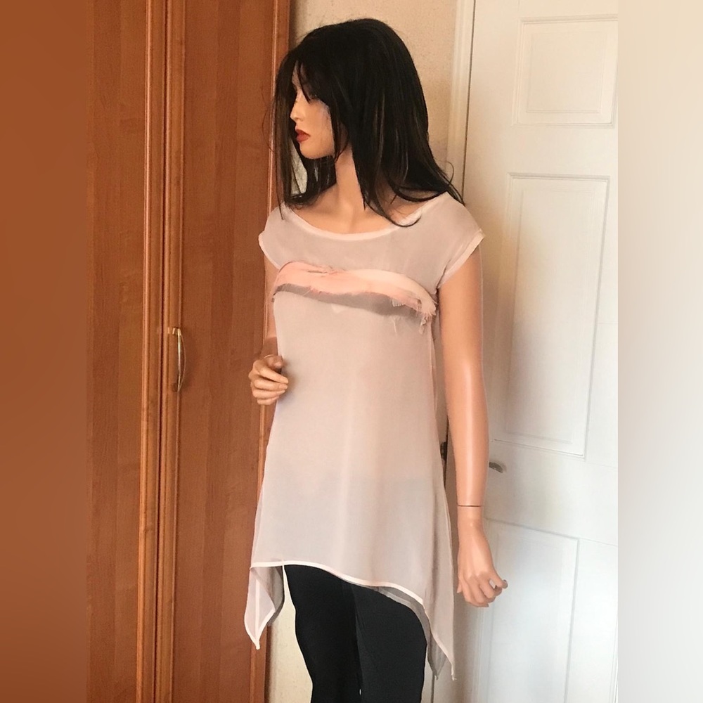 Patrizia Pepe 100% silk top in pastel taupe, beige, pink color. NWT sz 44 /US 6.